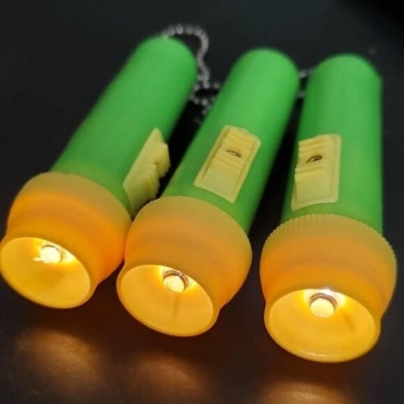 Vintage Alvin and the Chipmunks Keychain Working Flashlight Lot of 3 - Picture 2 of 2